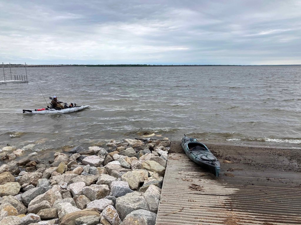 Scenery Kayak Paddle Bois d'Arc Lake, 897 Launch