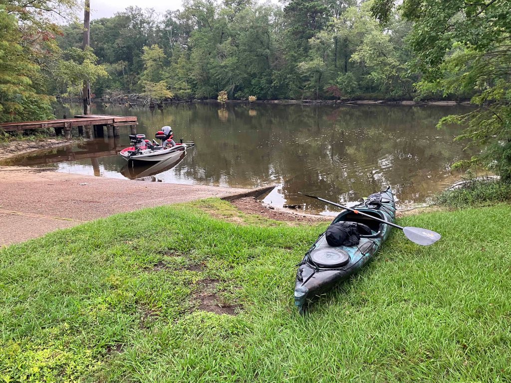kayak scenery picture Corney Bayou, Hog Pen Landing, Lousiana www.SawdustRiver.com