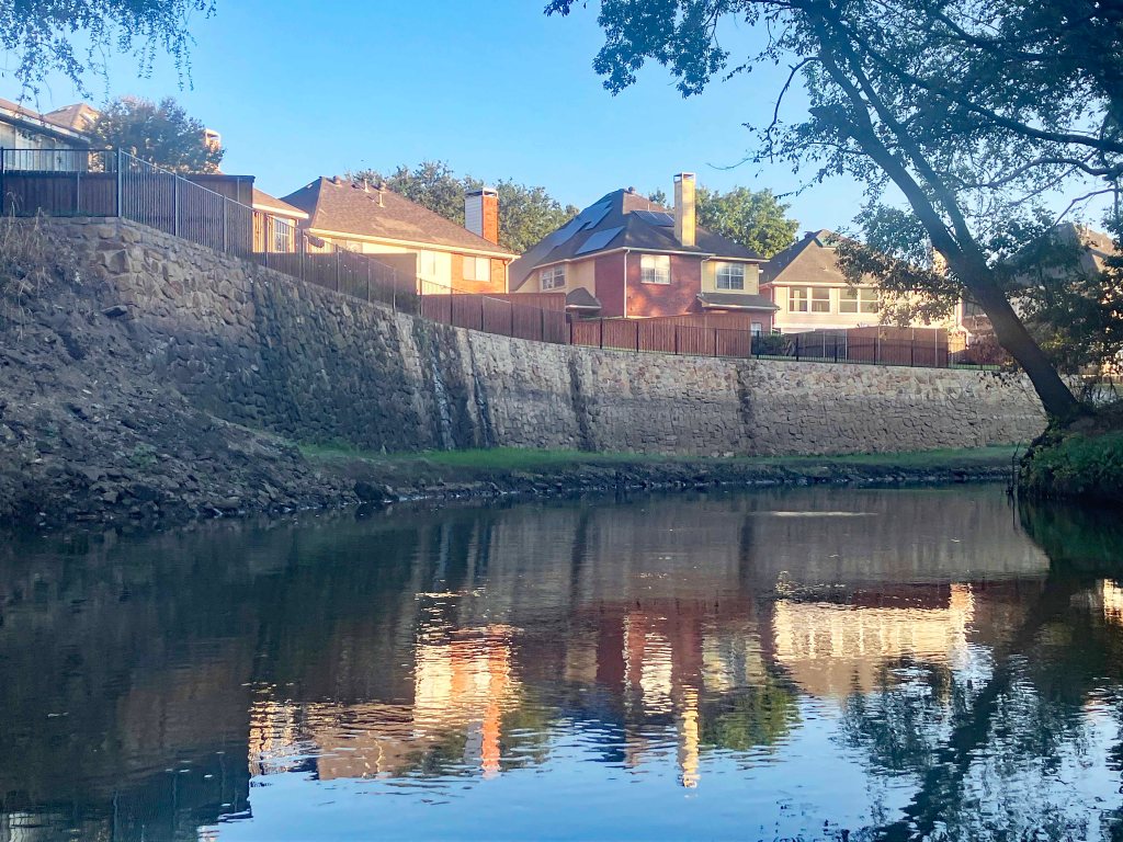 kayak scenery picture Denton Creek McInnish Park Carrollton www.SawdustRiver.com