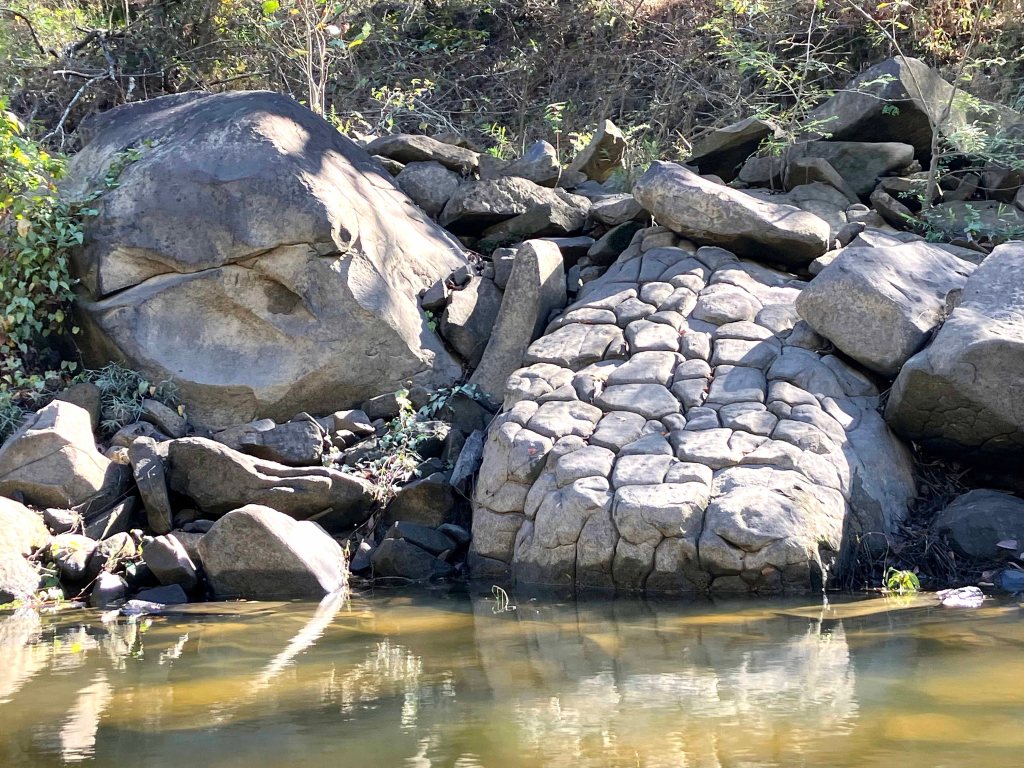 kayak scenery picture Kiamichi River Rattan Landing Oklahoma www.SawdustRiver.com