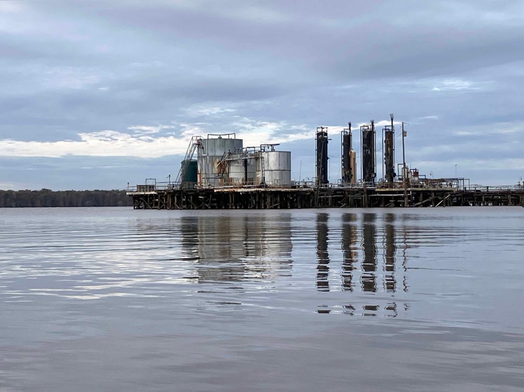 kayak scenery picture Atchafalaya, Lake Fausse Point SP Louisiana www.SawdustRiver.com