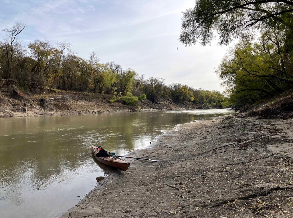 kayak scenery picture Trinity River, Highway 287 Ramp, Corsicana www.SawdustRiver.com