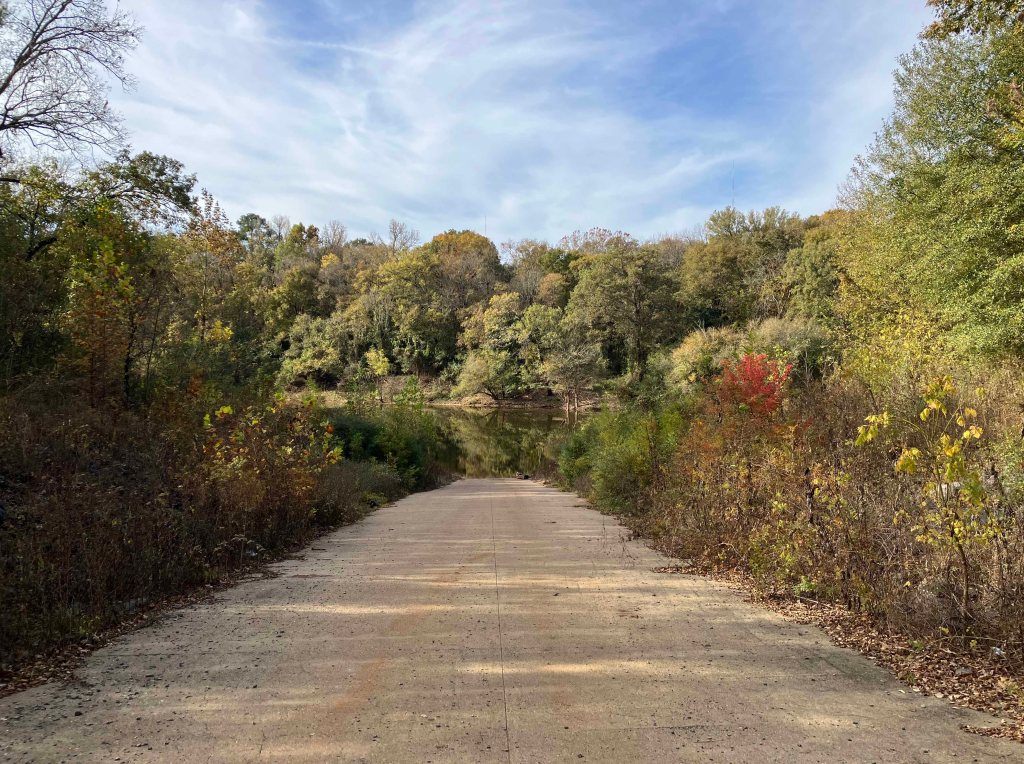 Kayak paddle scenery picture Twelve Mile Bayou, Soda Lake WMA, below Caddo, LA, www.SawdustRiver.com