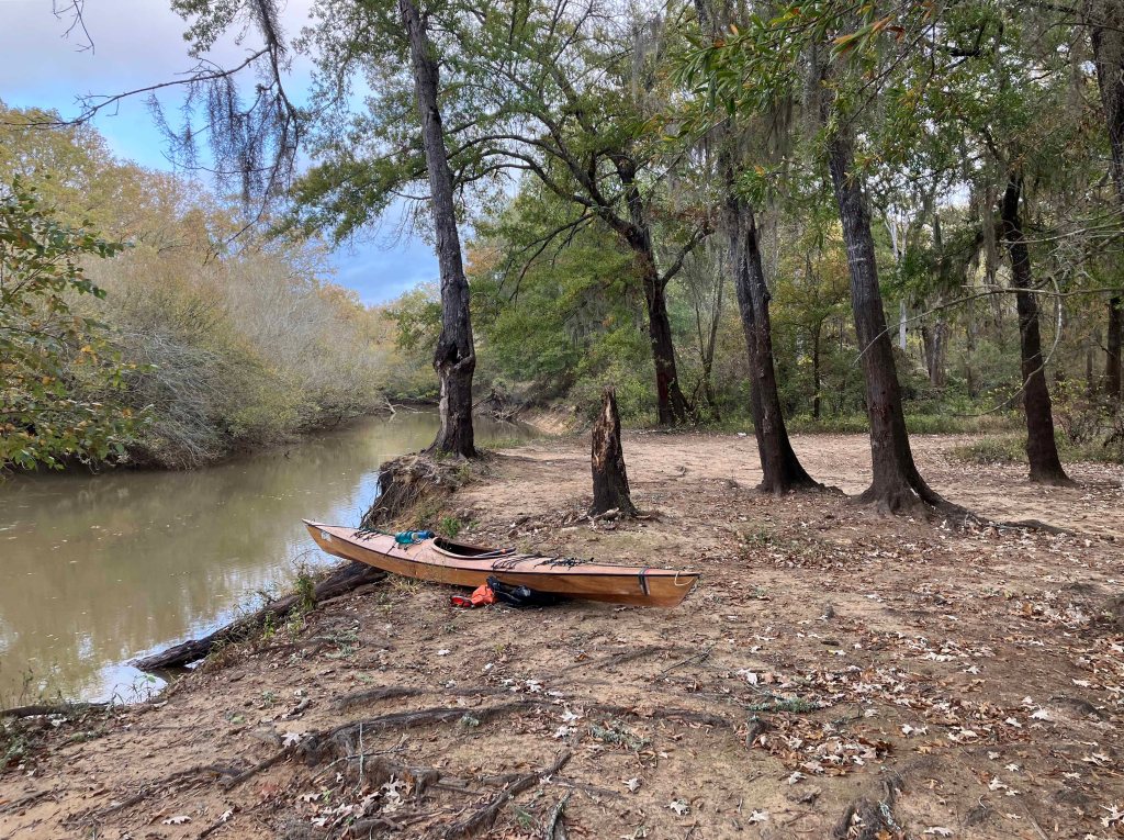 Kayak paddle scenery picture Neches River, Hwy 84 Launch, near Palestine, going up, www.SawdustRiver.com