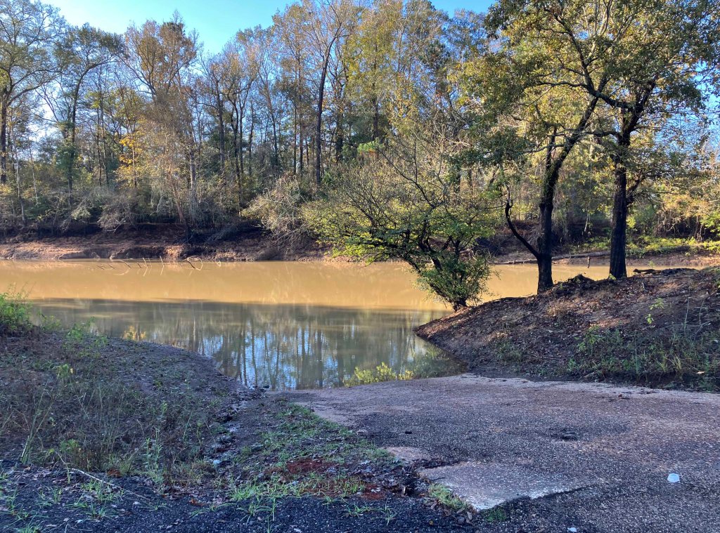 Kayak paddle scenery picture Neches River, Hwy 7 Launch, Crockett Trail, going up, www.SawdustRiver.com
