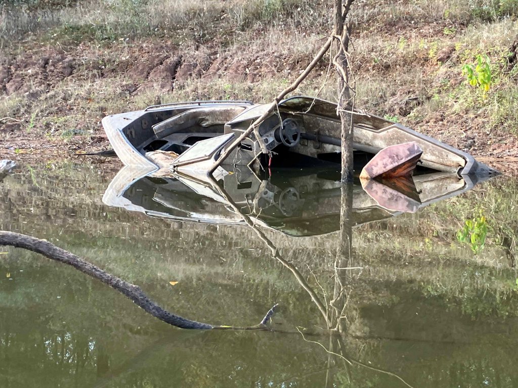 Kayak paddle scenery picture Twelve Mile Bayou, Soda Lake WMA, below Caddo, LA, www.SawdustRiver.com