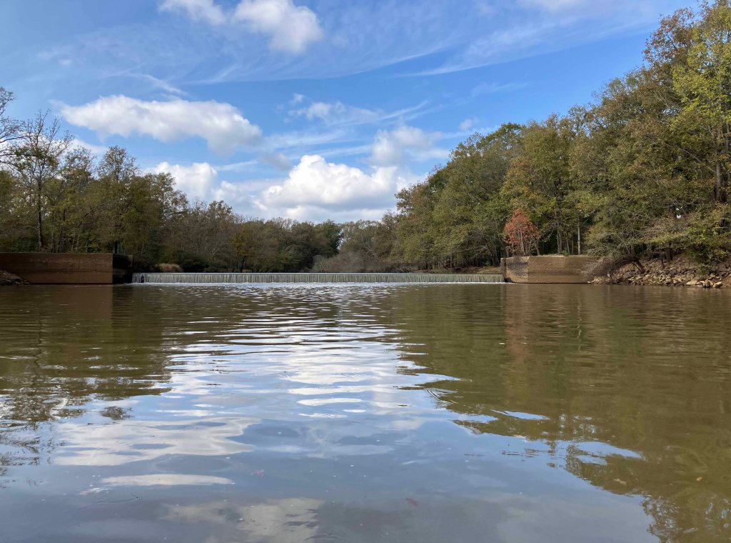 Kayak paddle scenery picture Neches River, Hwy 84 Launch, near Palestine, going up, www.SawdustRiver.com