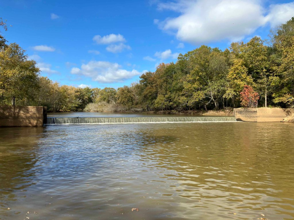Kayak paddle scenery picture Neches River, NWR, Hwy 79 Launch, going down, www.SawdustRiver.com