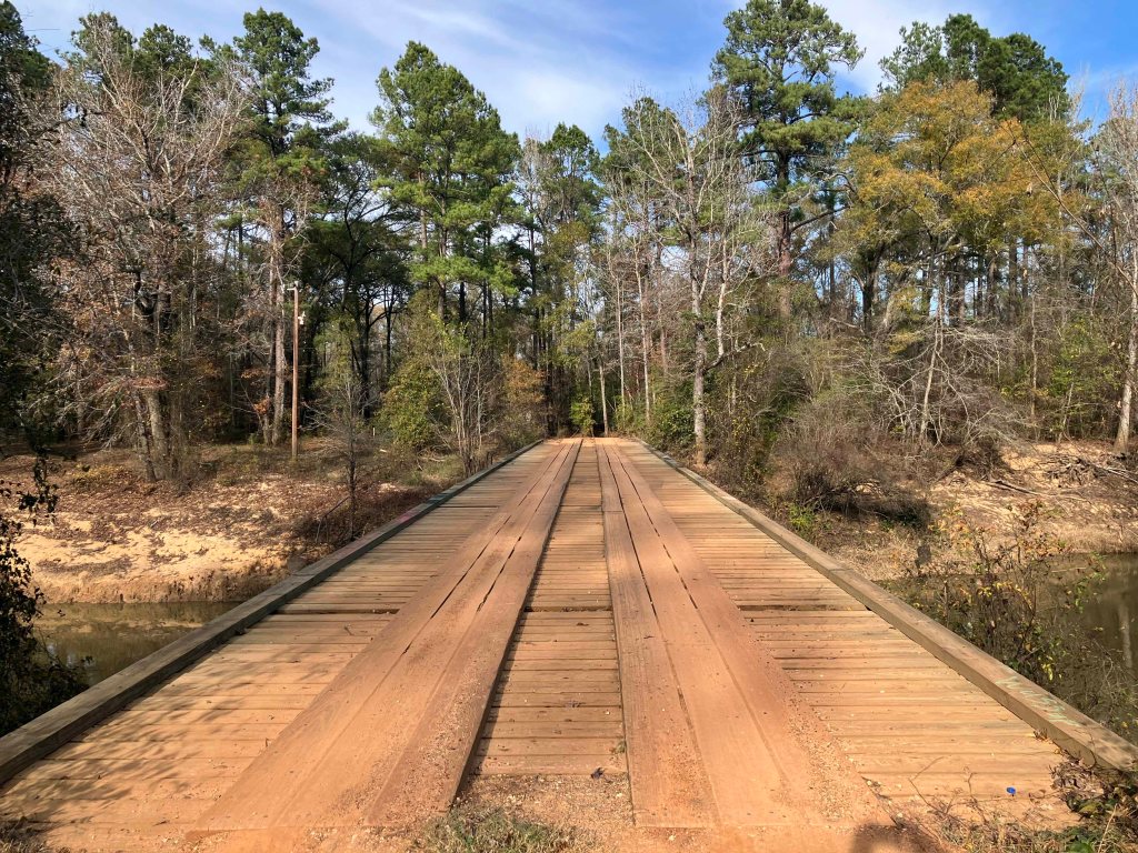 Kayak paddle scenery picture Neches River, CR 1155 2829 Launch, going up, www.SawdustRiver.com